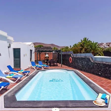 Roca Negra By Πλάγια Μπλάνκα