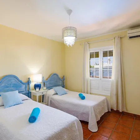 Villa Roca Negra By