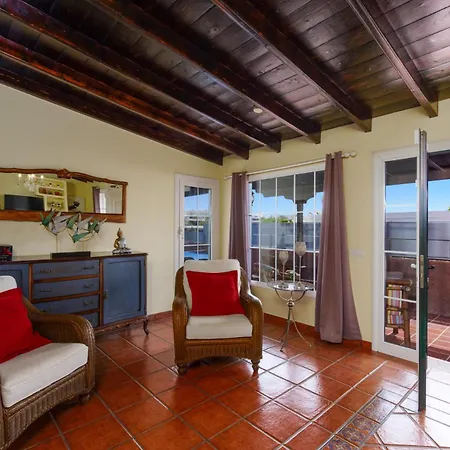 Villa Roca Negra By